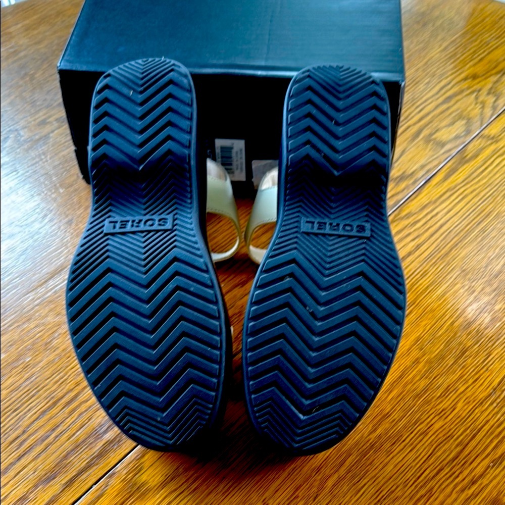 Sorel Dayspring Ankle Strap Sandal - Picture 6 of 6